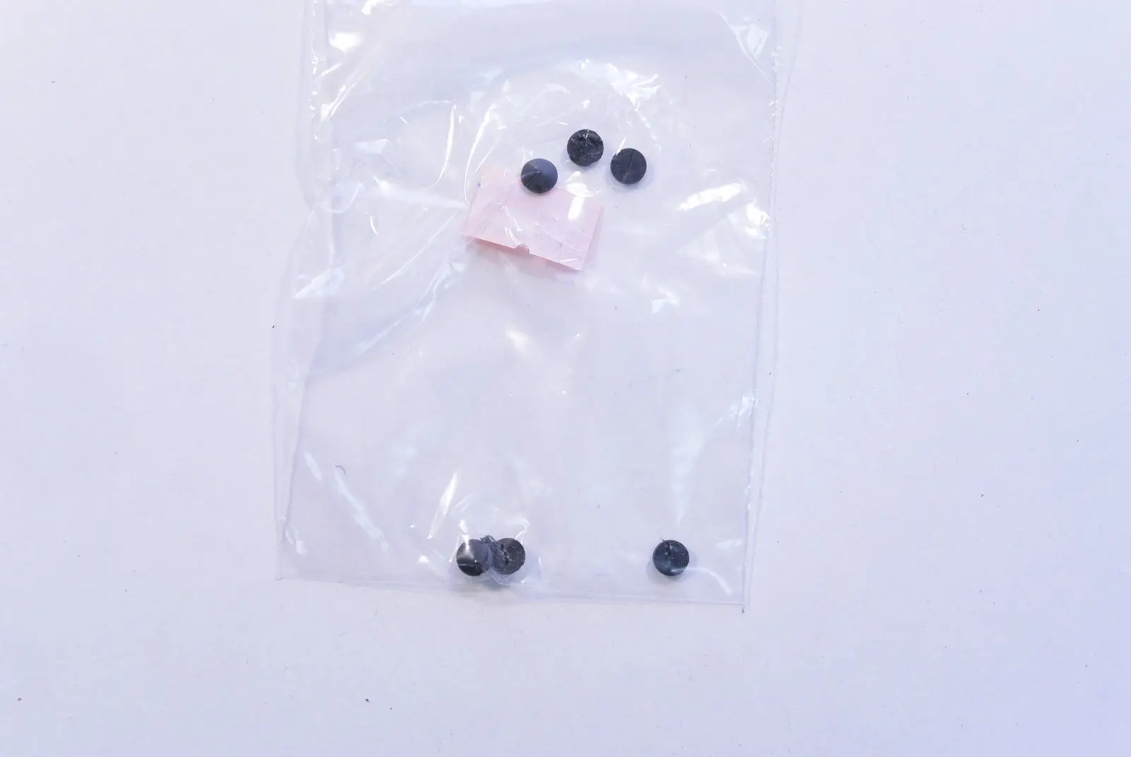 HP Pavilion dv4000 front rubber plug on the frame matrix | Компьютеры и офис