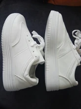 Zapatillas de deporte blancas para mujer, zapatos planos informales de marca, calzado de suela gruesa, aumento de altura, 3cm, A1526