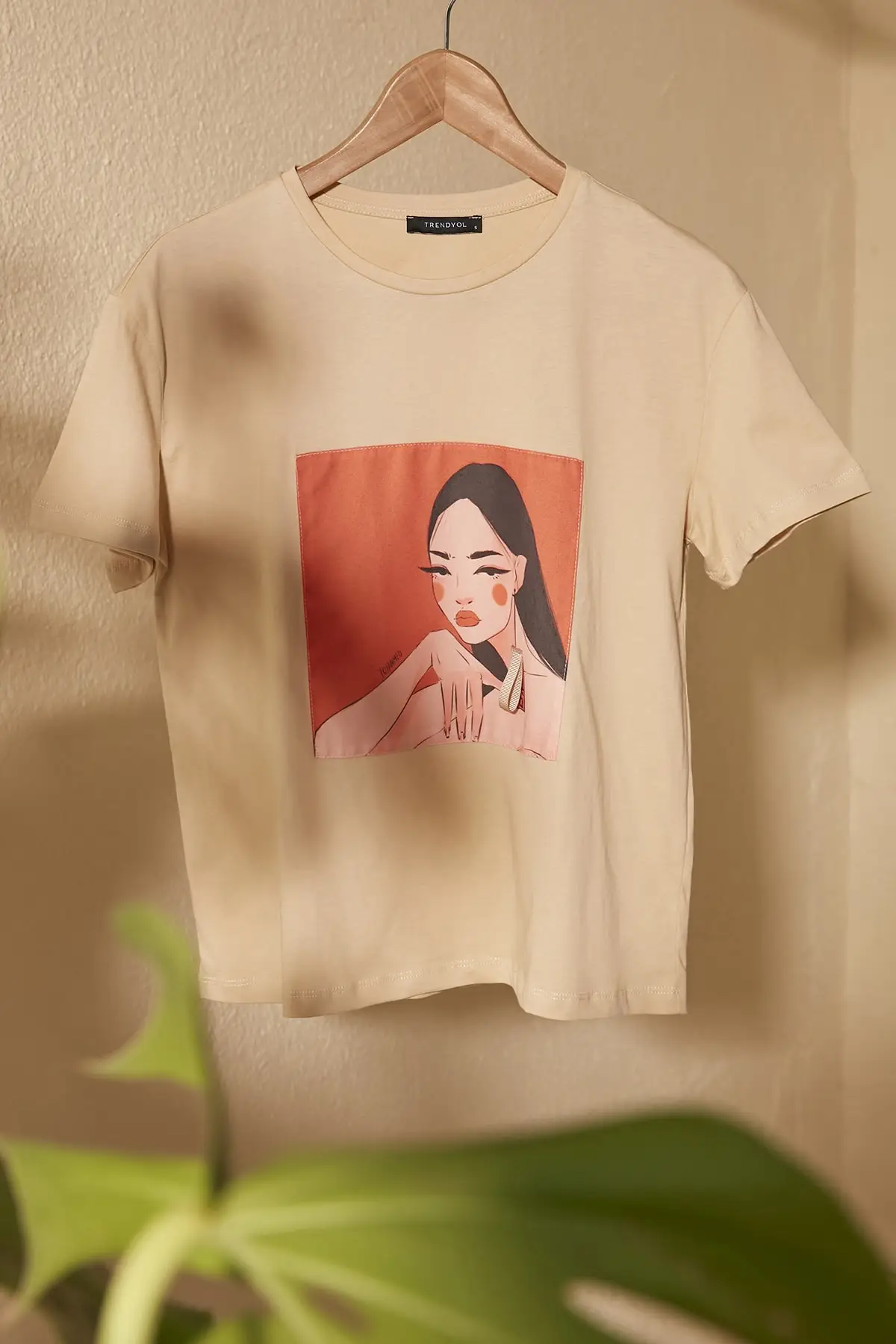 Trendyol Printed Semifitted Knitted T Shirt TWOSS20TS0800|T-Shirts| - AliExpress
