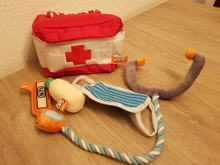 Perro de juguete de Q-MONSTER de peluche juguetes con chirrido para masticar Gabinete de la medicina bolsa de maquillaje lindo rompecabezas interactivo juguetes para mascotas