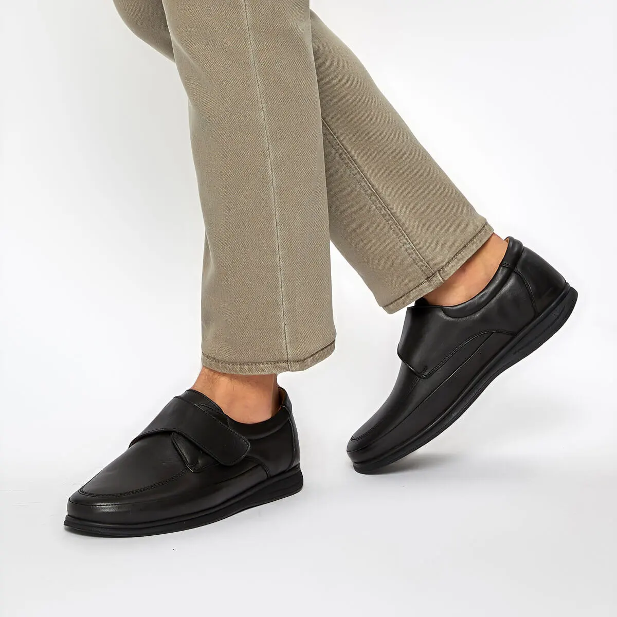 

FLO 92.100867.M Black Male Shoes Polaris 5 Point