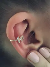 Pendientes de cartílago falso para mujer, aretes pequeños a la moda, Color dorado, sin piercing