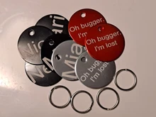 Etiquetas redondas de aluminio para identificación de mascotas, identificación de nombre personalizada, teléfono, 2 unidades por lote