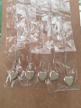 Collar que brilla en la oscuridad para mujer, foto, medallón, corazón fluorescente vintage, colgante, joyería, colgante, regalos