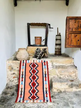 

North Turkish Hand Woven Antolian Kilim Rug & Carpet