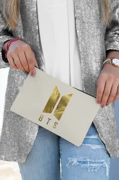 

Angemiel Clutch BTS Music Band Portfolio Hand Makeup Bag