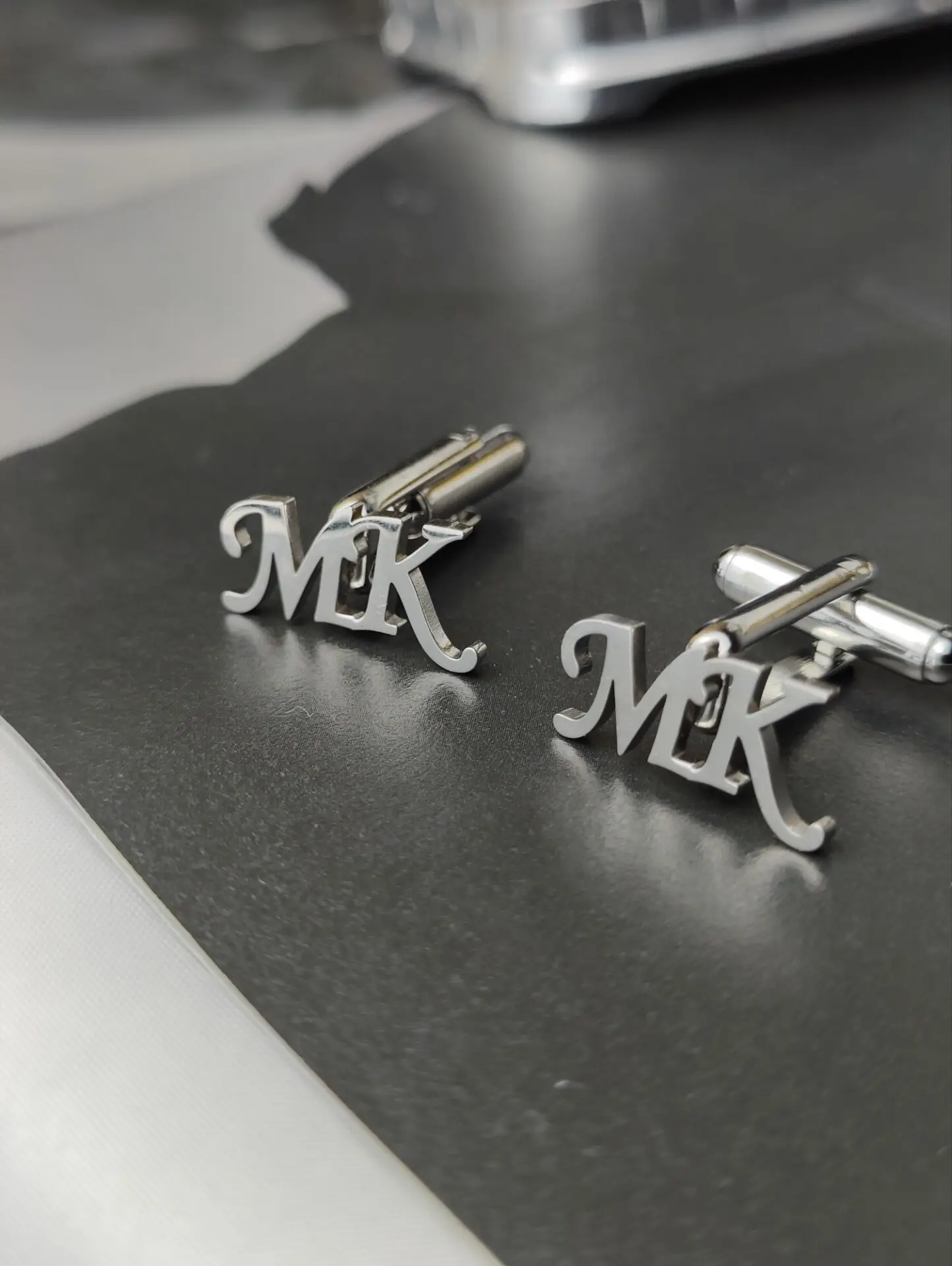 Custom Cufflinks Initial Monogram Letter Cufflinks Gold Sliver Stainless Steel Name Cufflinks For Men Father's Day Gift fashion custom man shirt cufflinks personalized square two letter stainless steel cufflinks for mens jewelry father s day gifts