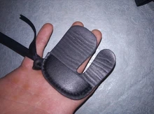 Protector de cuero duradero de alta calidad, Protector de brazo de dedo, accesorios de manga de engranaje protectora de tiro con arco