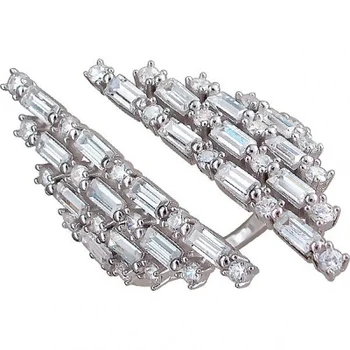 

Esthete ring with cubic zirconia