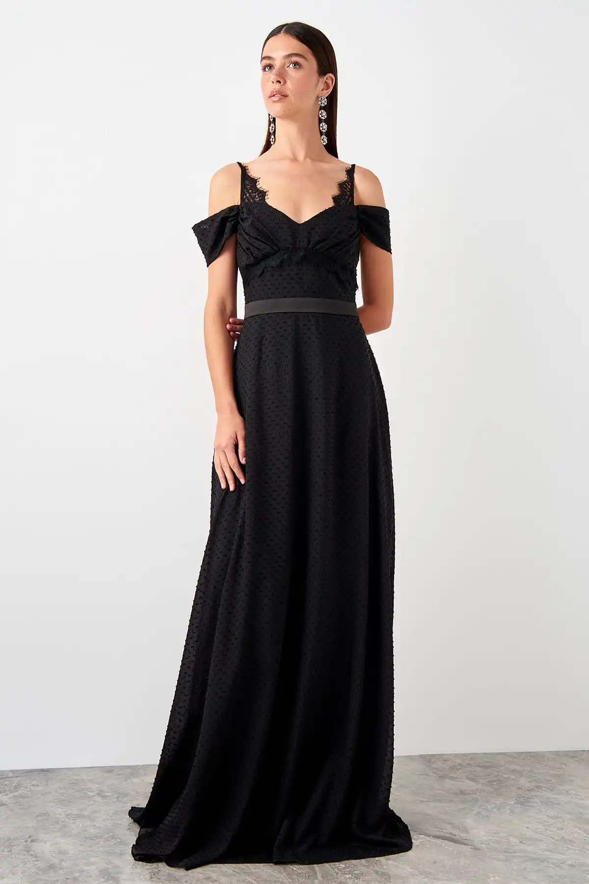 

Trendyol Special Fabric Evening Dress TPRSS19FZ0557