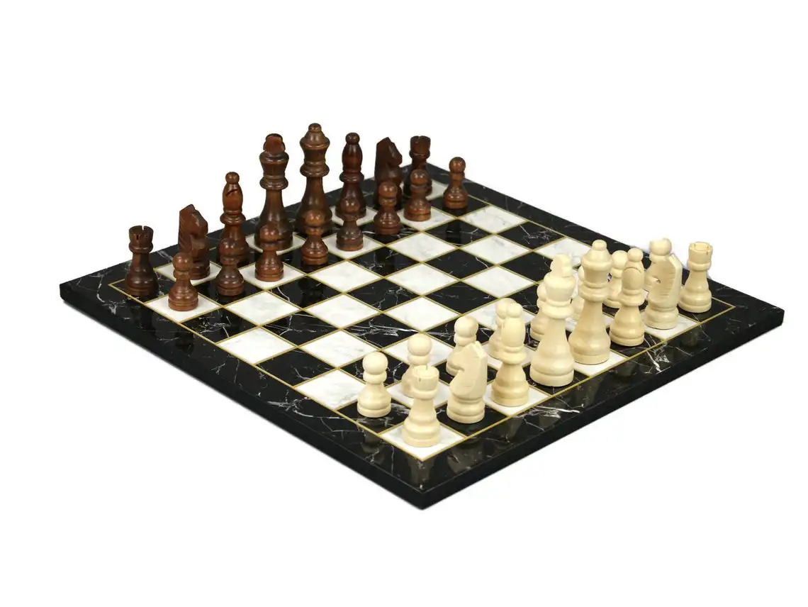 Juego de ajedrez de madera de juego de Mesa "diseño" de nogal 14" 