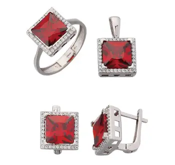 

Red Square Cubic Zirconia White Gold Suit 01-550-TTR031