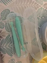 2 unids/lote bebé de calidad alimentaria cuchara caja de almacenamiento de la caja de soporte para bebé de silicona cuchara de viaje de almacenamiento transparente caja