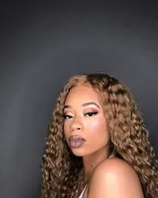 Color rubio rizado 13X4 frente de encaje pelucas de cabello humano Pre arrancado 180% brasileño encaje Frontal pelucas de cabello Remy rizado para las mujeres