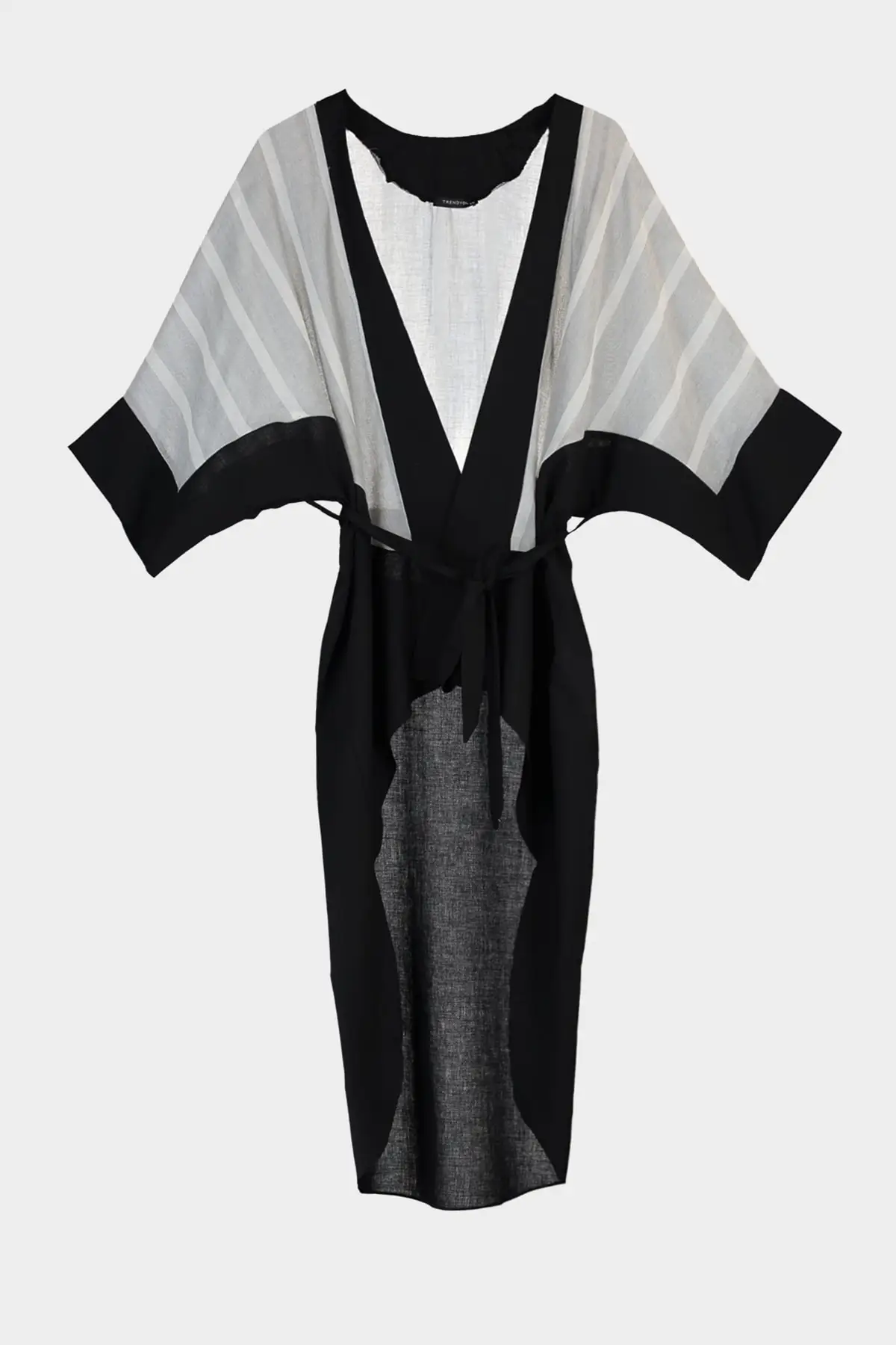 

Trendyol With Color Block Kimono & Kaftan TBESS20KM0058
