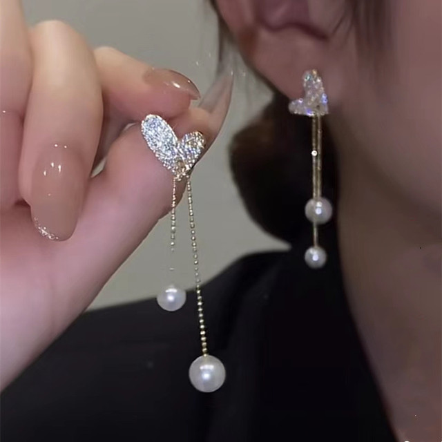 Claw Stud Earrings for Women Punk Four-Prong Geometric Rake Pearl Korean Ear Hook Clip Earrings 2022 Trend Jewelry brinco