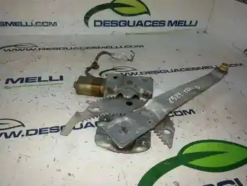 

B25D72560A rear elevaluna right MAZDA 323 BERL. F/S (BJ)