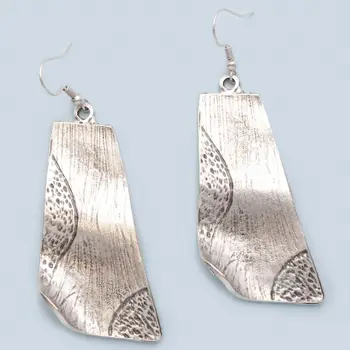 

Women's earrings metal leaf (53438)