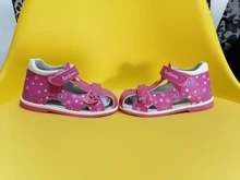 Apakowa-zapatos clásicos de moda para niños y niñas, sandalias de cuero PU para niñas pequeñas, mariposa con soporte para arco
