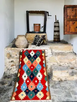 

North Turkish Hand Woven Antolian Kilim Rug & Carpet