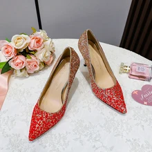 Bombas de salto alto sapatos femininos de luxo designer vestido de noiva vermelho bomba stiletto ouro salto fino apontou sapatos valentino