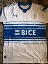 Camiseta informal de fútbol de la Universidad Católica, 20, 21, 9, ZAMPEDRI, 8, SAAVEDRA, 19, FUENZALIDA, 10, PUCH, 21, Chile