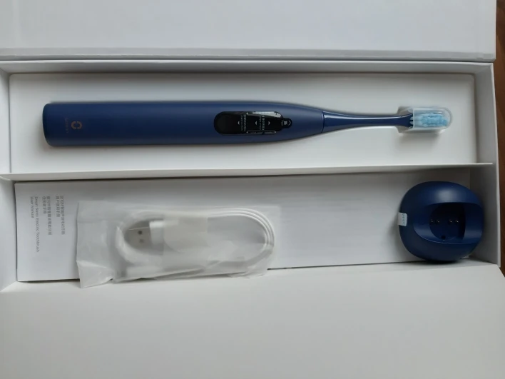 Oclean X Pro Sonic Electric Touch Screen Toothbrush 2H fast charge lasts Intensities Adult IPX7 photo review