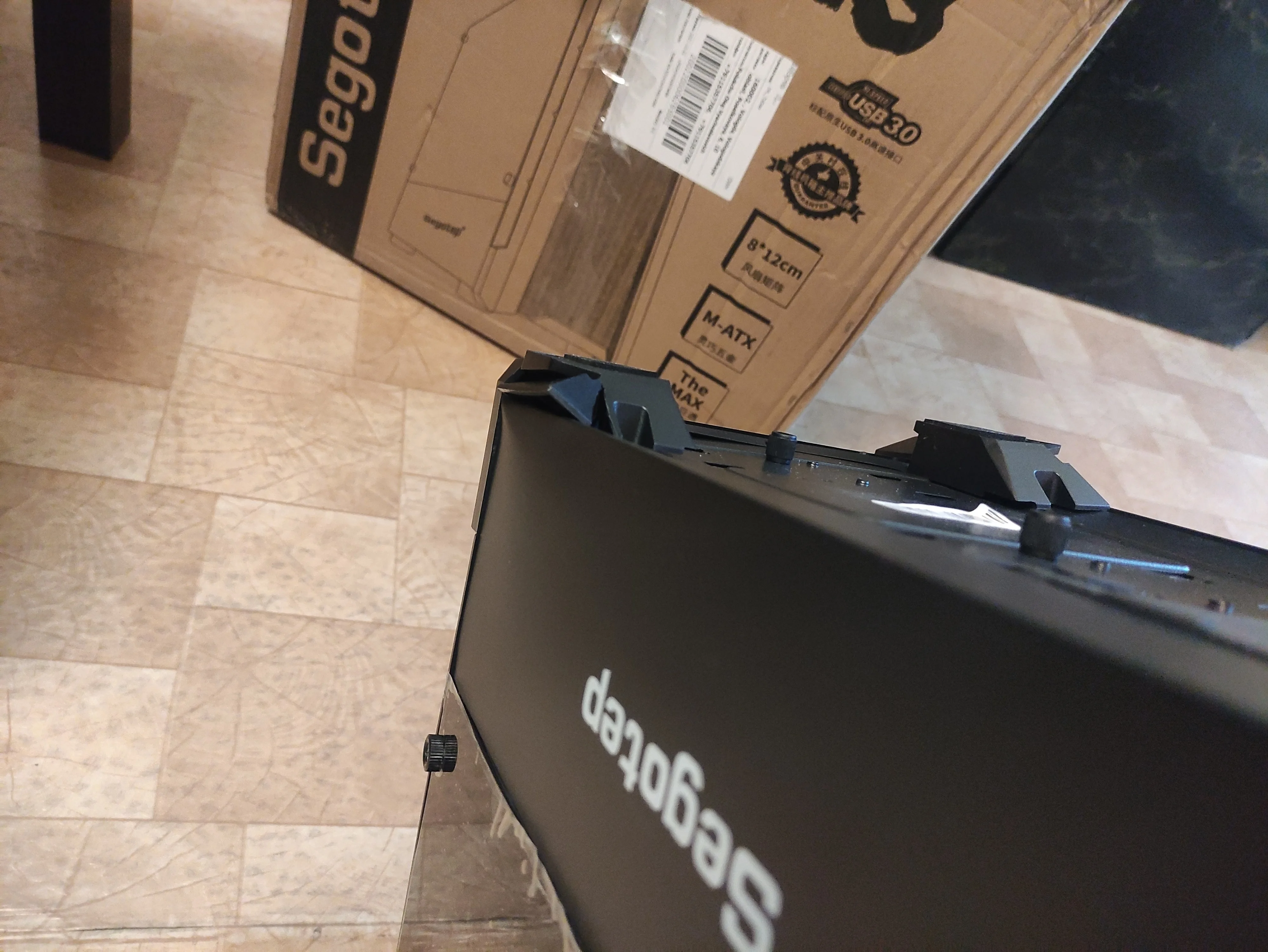 Отзыв о товаре Funhouse игровой пк, планшетофон, A8 7680, настольный APU R7 GPU D3 8G RAM 120G SSD/500G HDD, по сравнению со стандартным высокопроизводительным ПК от пользователя O***u
