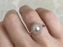 Huitan romántico anillos de perlas simuladas para las mujeres de lujo aniversario de boda accesorios anillos de compromiso para venta al por mayor