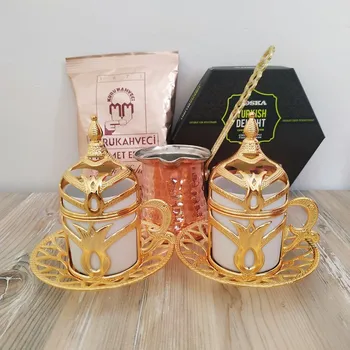 

Gold Color English Gift Box With Pistachio Turkish Delight