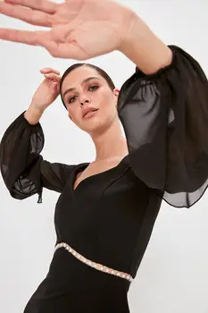 

Trendyol Pearl Detailed Dress TPRAW20EL1418