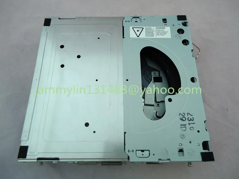 Mitsubishi 4 CD changer mechanism (1)