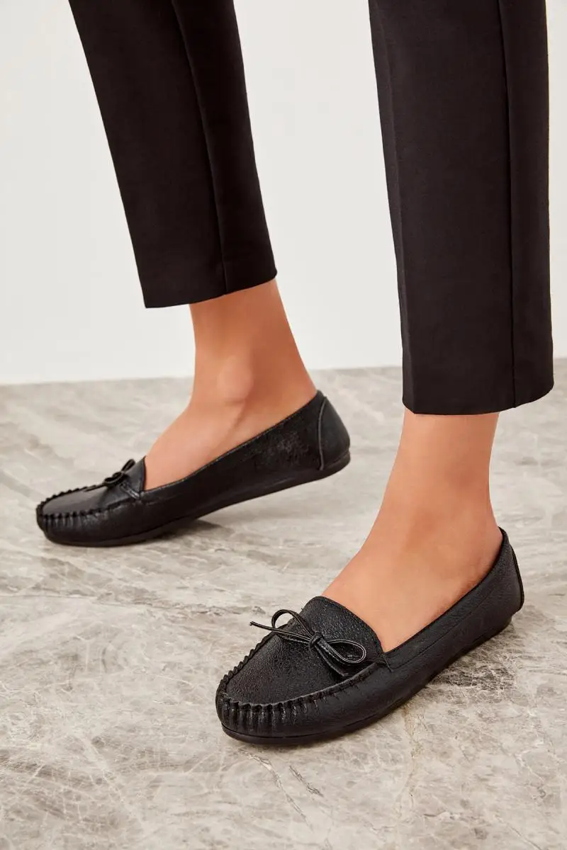 

Trendyol Black Women Loafer Shoes TAKSS19OZ0002