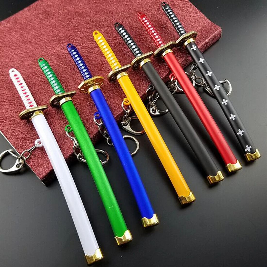 

14cm Exquisite Mini Weapons Model Sheathed Knife Clasp Japanese Samurai Sword Keychain Keychain Anime Props Pendant keychain