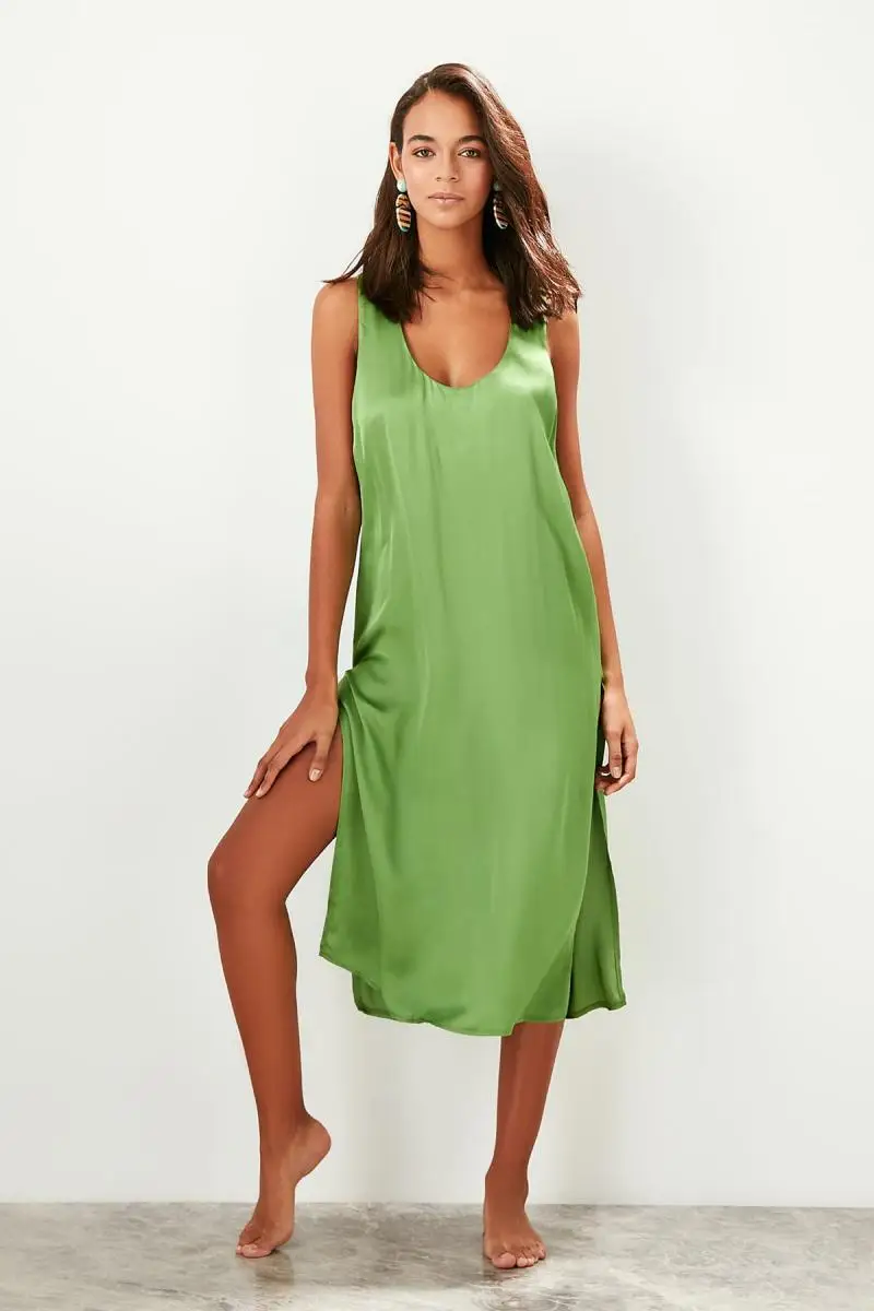 

Trendyol Green Back Detail Dress TBESS19XM0155