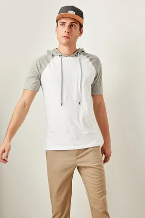 

Gray Hooded Men's T-shirts TMNSS19SE0040