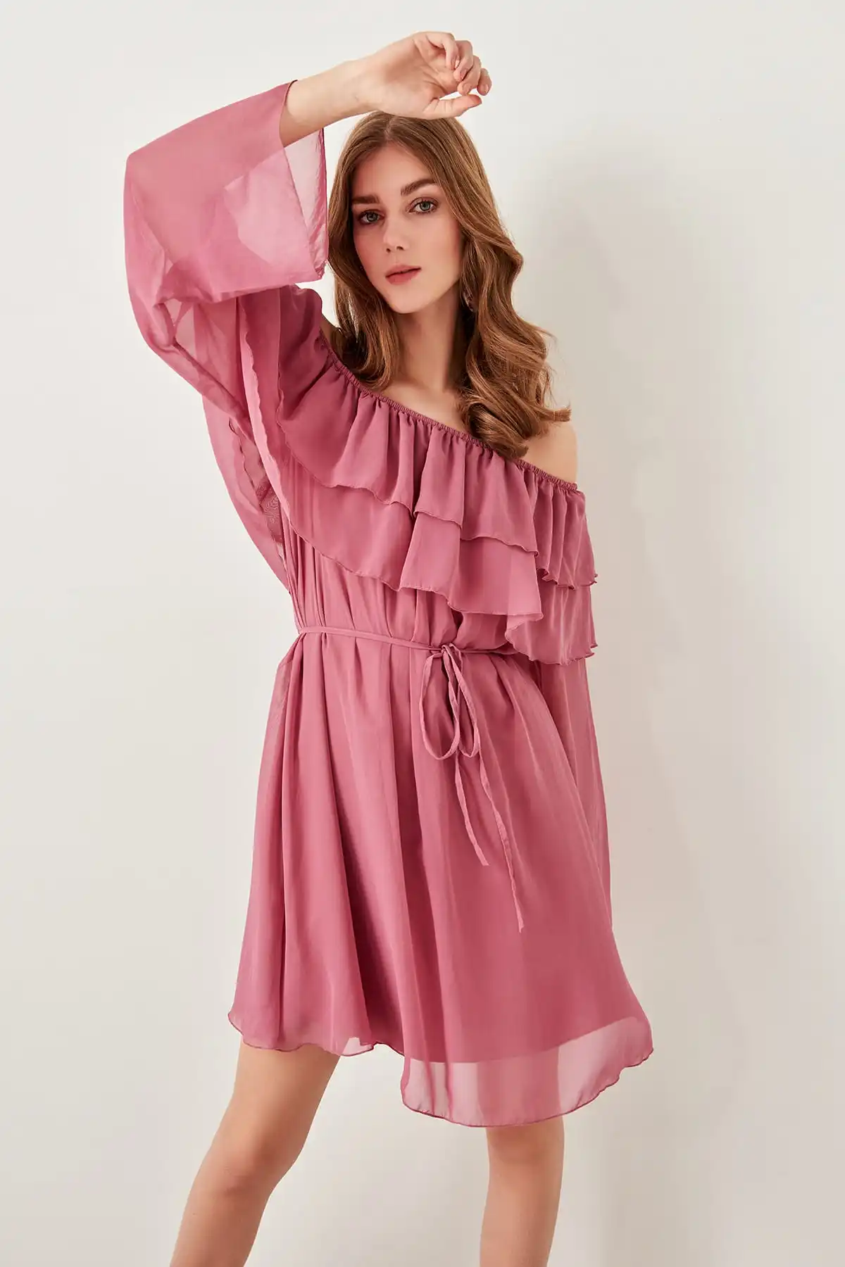 

Trendyol Advanced Powder Ruffle Dress TPRSS19FZ0077