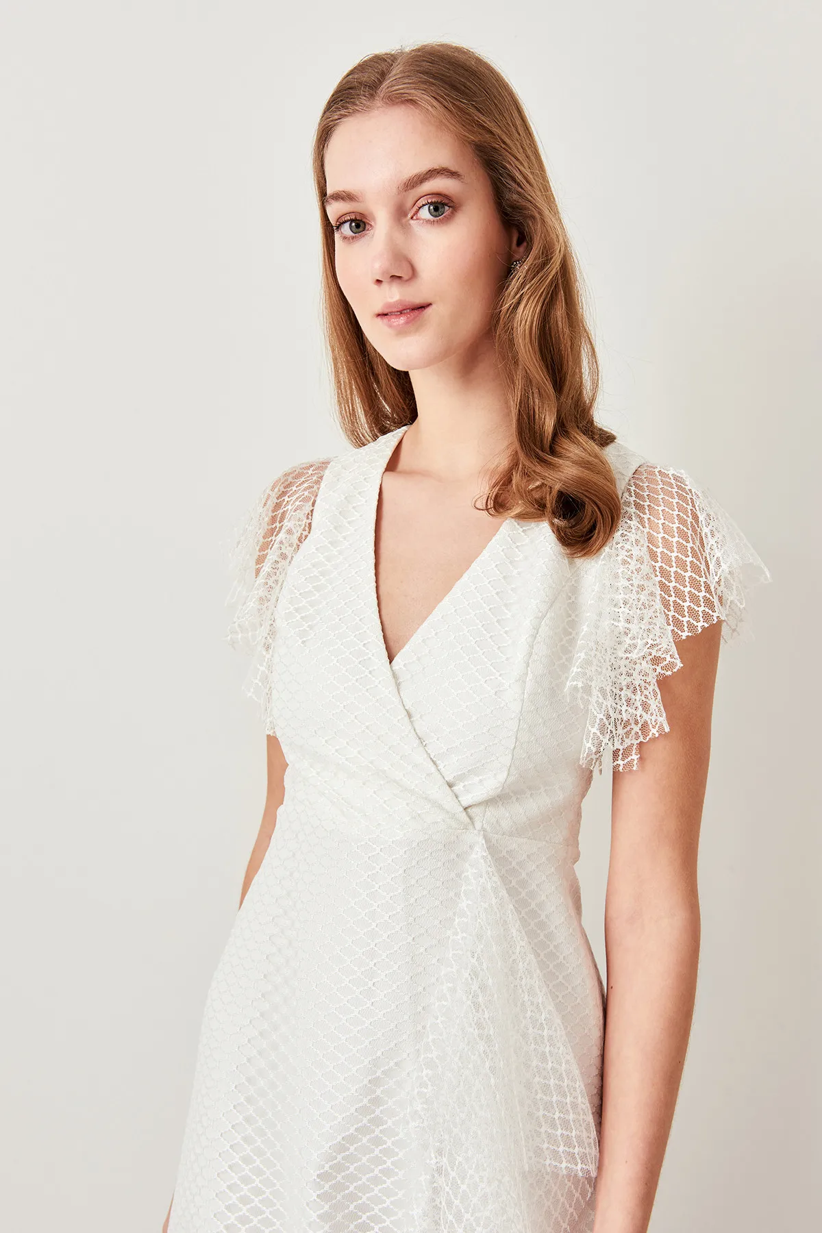 Trendyol платье с маховиком экрю TPRSS19UT0068|Вечерние платья| |