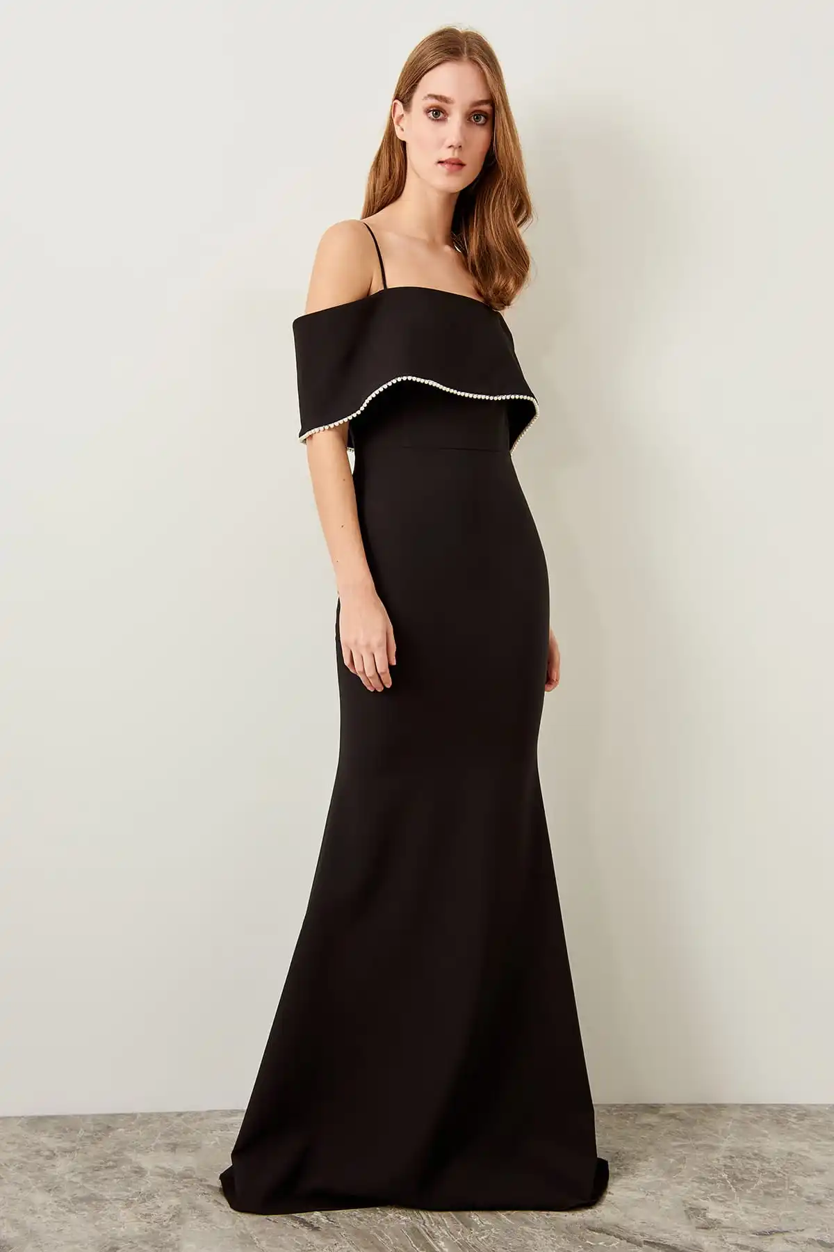 Trendyol черное платье с открытыми плечами TPRSS18UZ0046 | Свадьбы и торжества