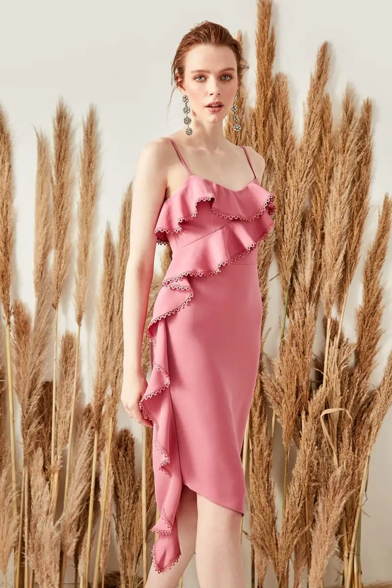 

Trendyol Color Rose Flywheel Detail Dress TPRSS19BK0038