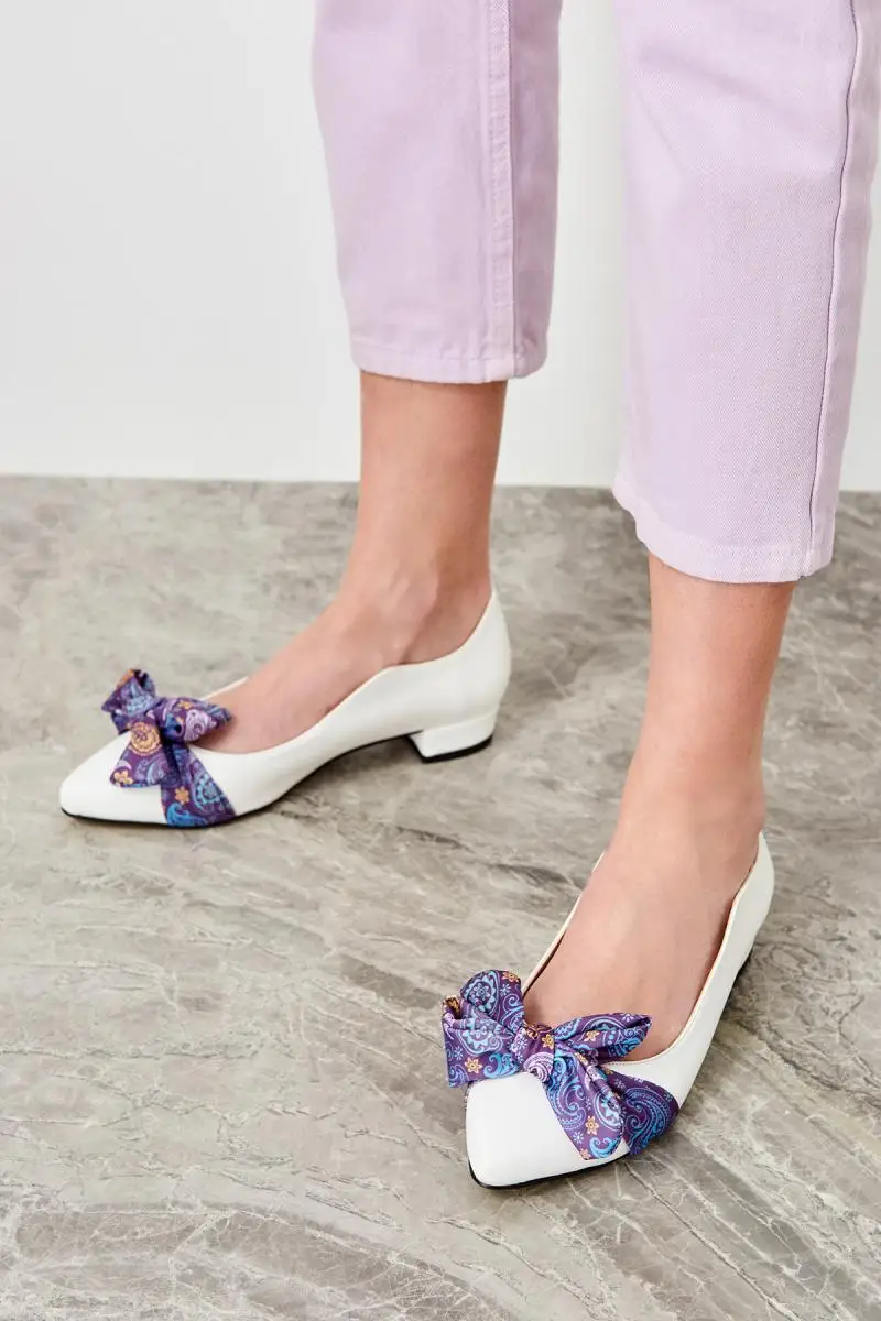 

Trendyol White Women 'S High-Heeled Shoes TAKSS19GA0099