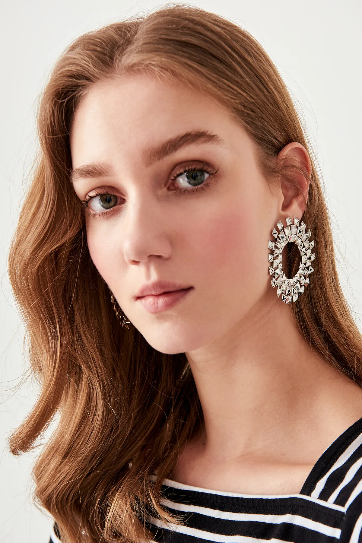 

Trendyol Metallic Silver Ring Earrings Jewelry TWOSS19GB0025