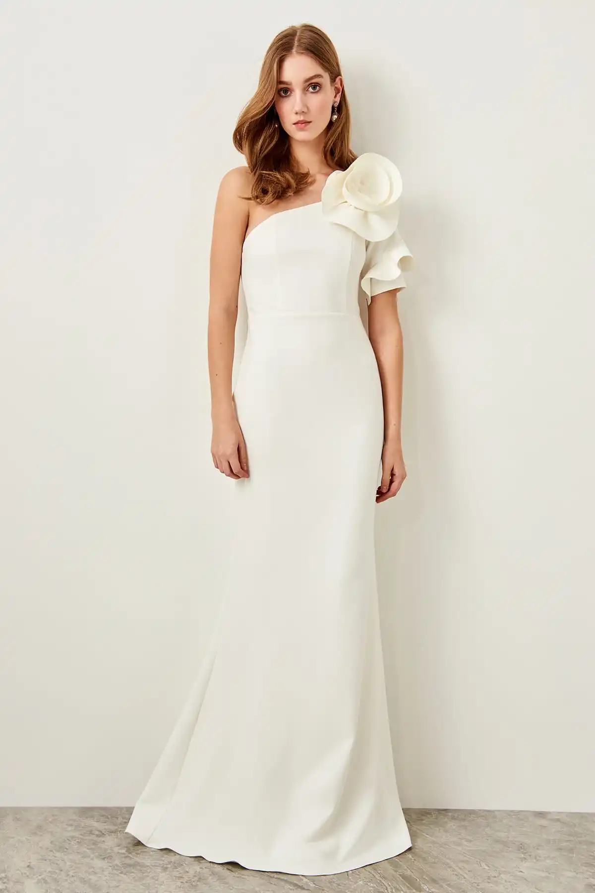 

Trendyol Detailed screen Applique Evening Dress TPRSS19UZ0030