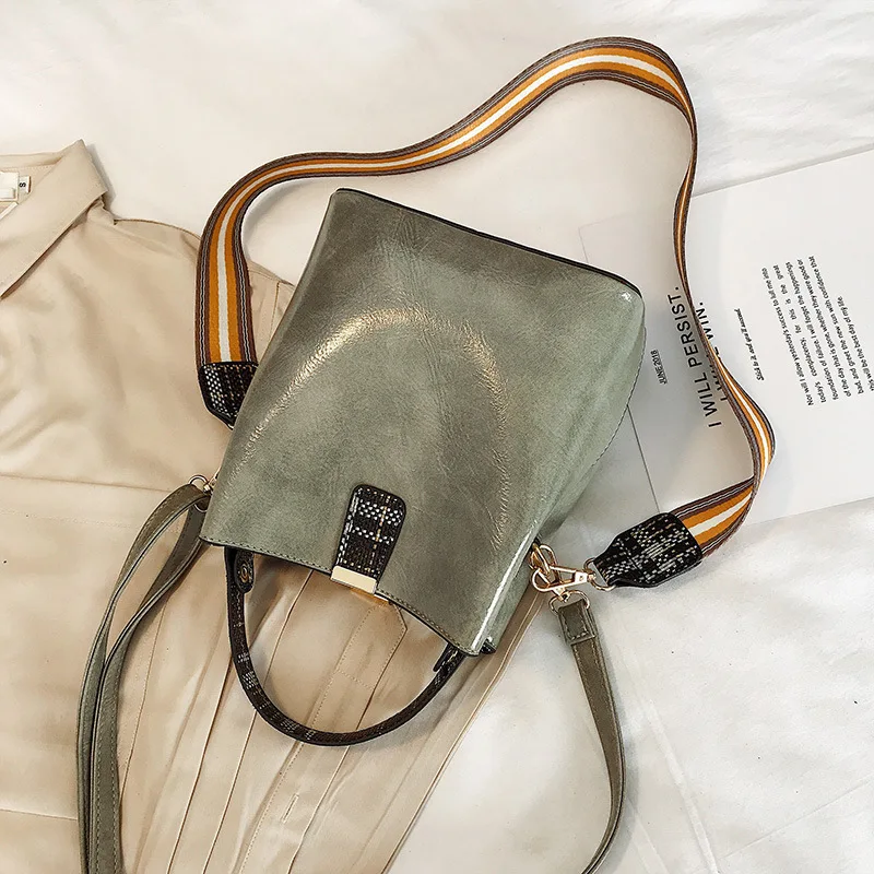 

Female Oil Wax Bucket Crossbody Bags For Women 2019 High Quality PU Leather Luxury Handbag Designer Sac Ladies Hand Shoulder Bag