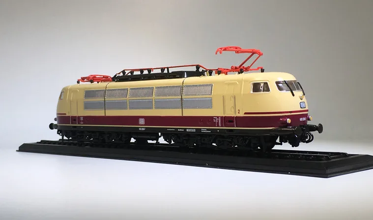 

Special Die Casting PVC 1/87 Train BR 103 226-7 (1973) Static Desktop Display Collection Model Toys For Children Oyuncak