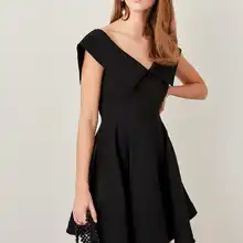 Trendyol черное платье с воротником TPRAW19BB0652