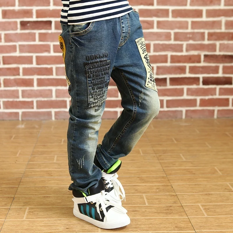 Джинсы для мальчиков осенние джинсы брюки для мальчиков Хлопковые джинсы, в Корейском стиле детские штаны от имени поколения