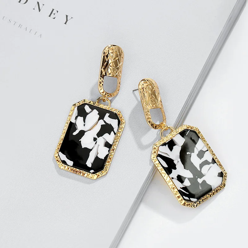 

New fashion personality exaggeration acetic acid board pop lady Wild Joker Acrylic eardrop for the women geometric earrings