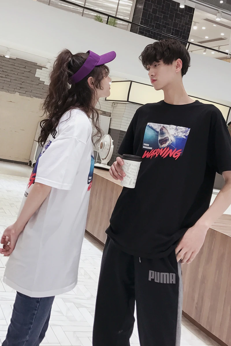 

Short-sleeved T-shirts for couples in Hong Kong in 2019