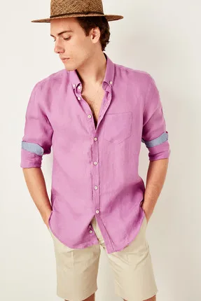 

Fuchsia Men Buttoned Collar Shirt Slim Fit Single Cell TMNSS19RM0001